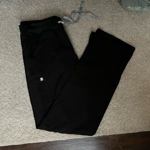 Woman’s figs pants